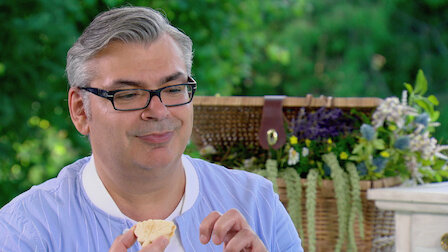 Watch Canada Week. Episode 4 of Season 1.
